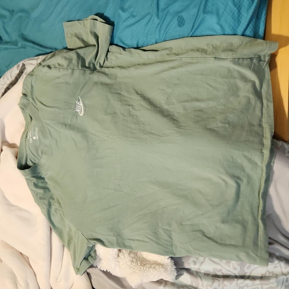 Nike t shirt
